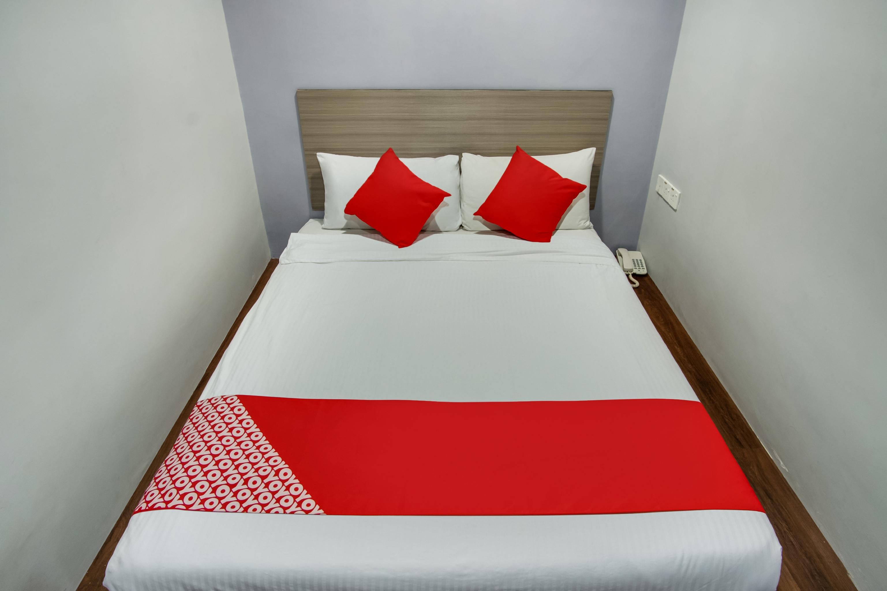 Oyo 89480 Dream House Hotel سكودايْ المظهر الخارجي الصورة