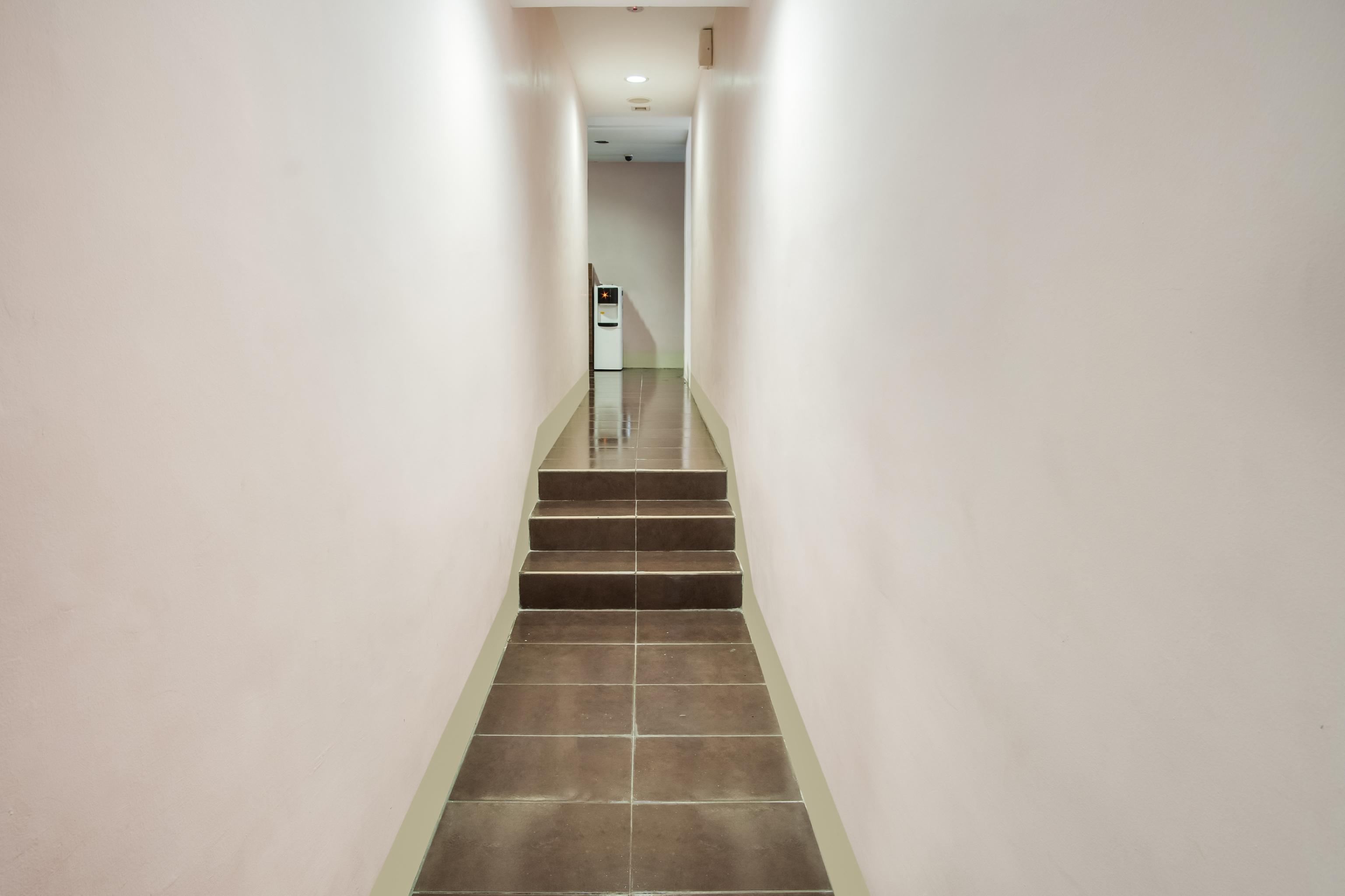 Oyo 89480 Dream House Hotel سكودايْ المظهر الخارجي الصورة