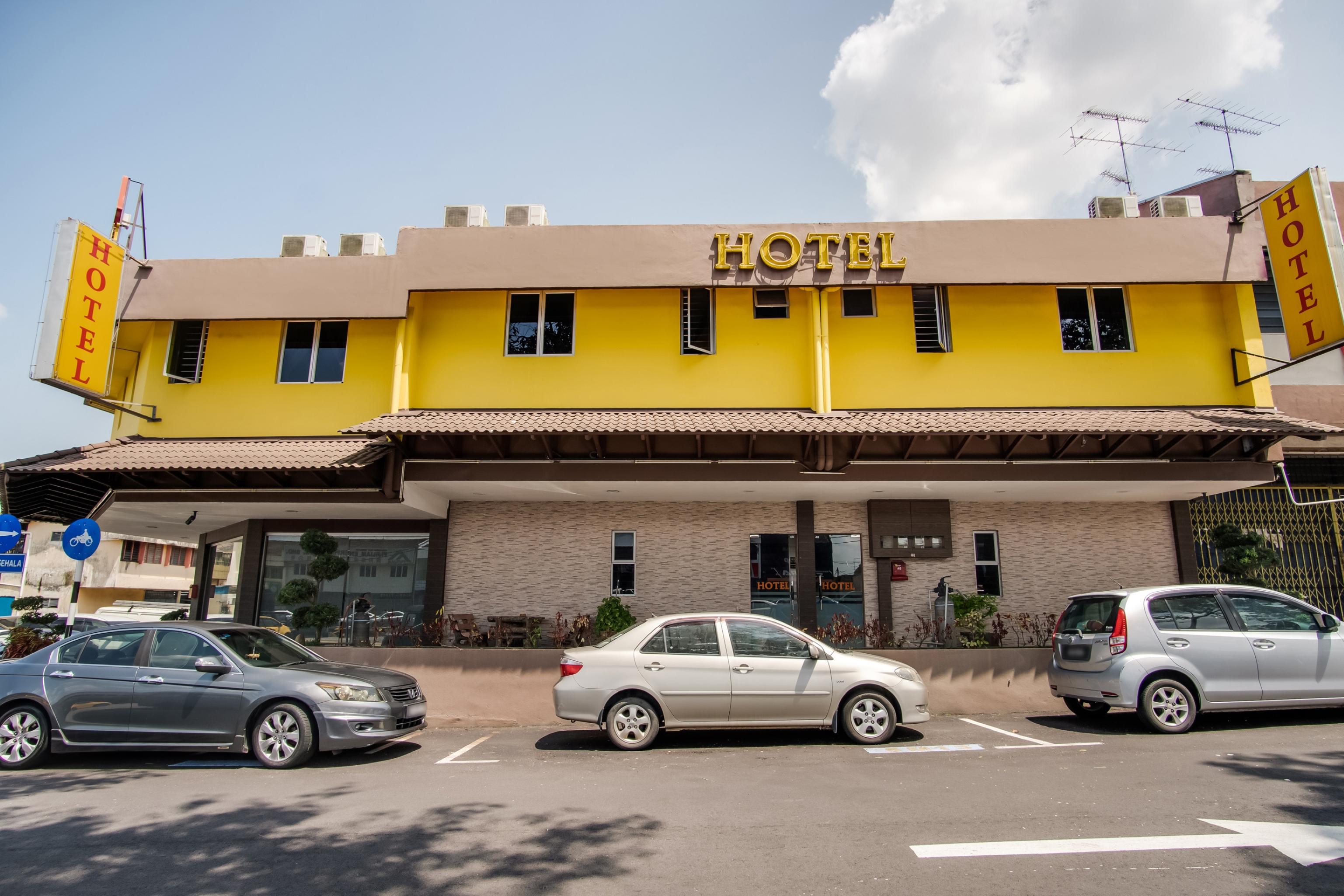 Oyo 89480 Dream House Hotel سكودايْ المظهر الخارجي الصورة