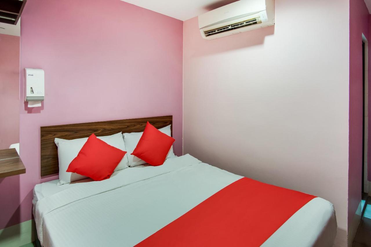Oyo 89480 Dream House Hotel سكودايْ المظهر الخارجي الصورة